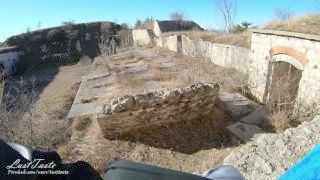 Scopata Casuale Outdoor In Una Fortezza Abbandonata - Point Of View - Lusttaste
